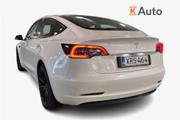 Valkoinen Tesla Model 3 2023 kuva 2.