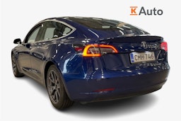 sininen Tesla Model 3 2019 kuva 2.
