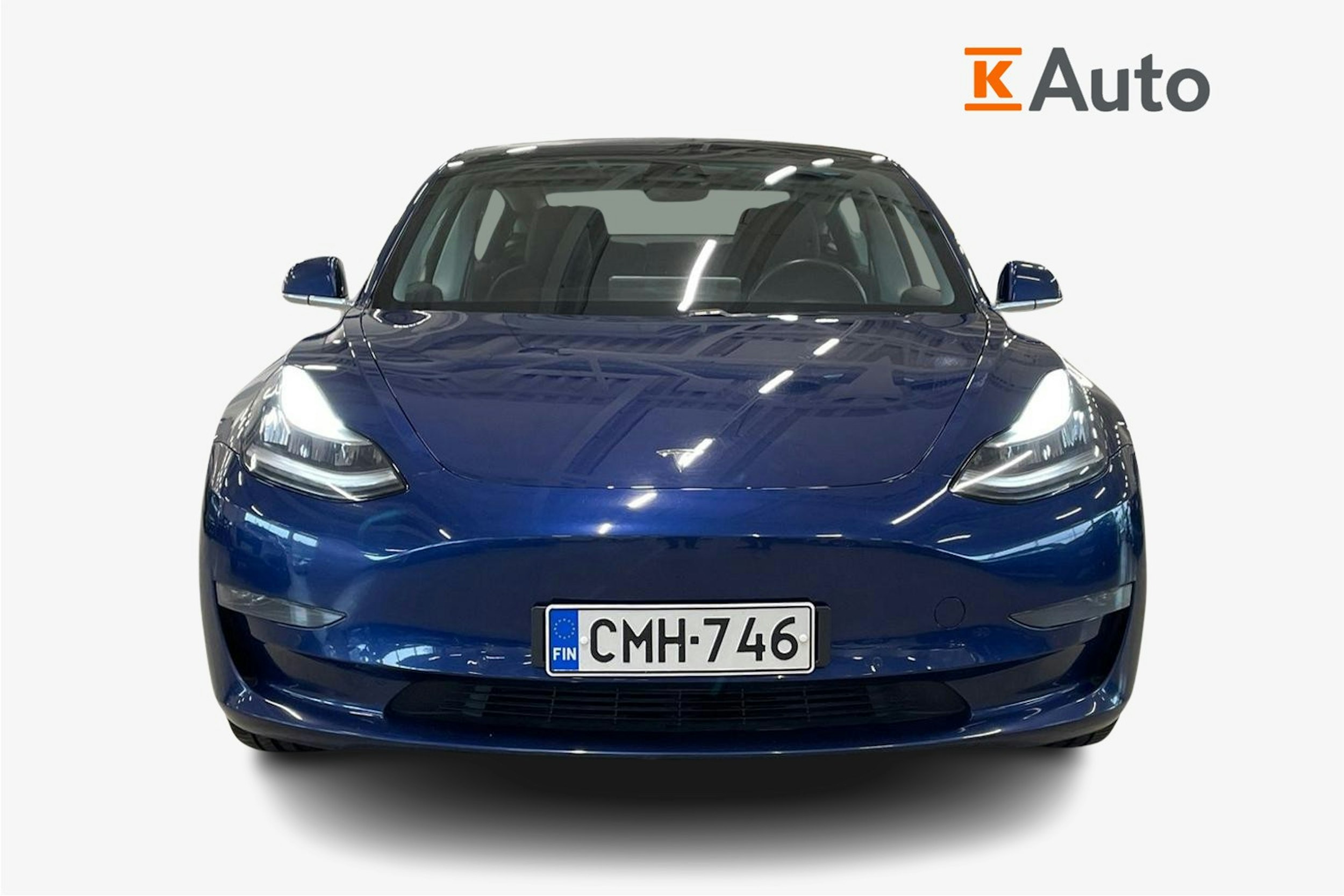 sininen Tesla Model 3 2019 kuva 5.