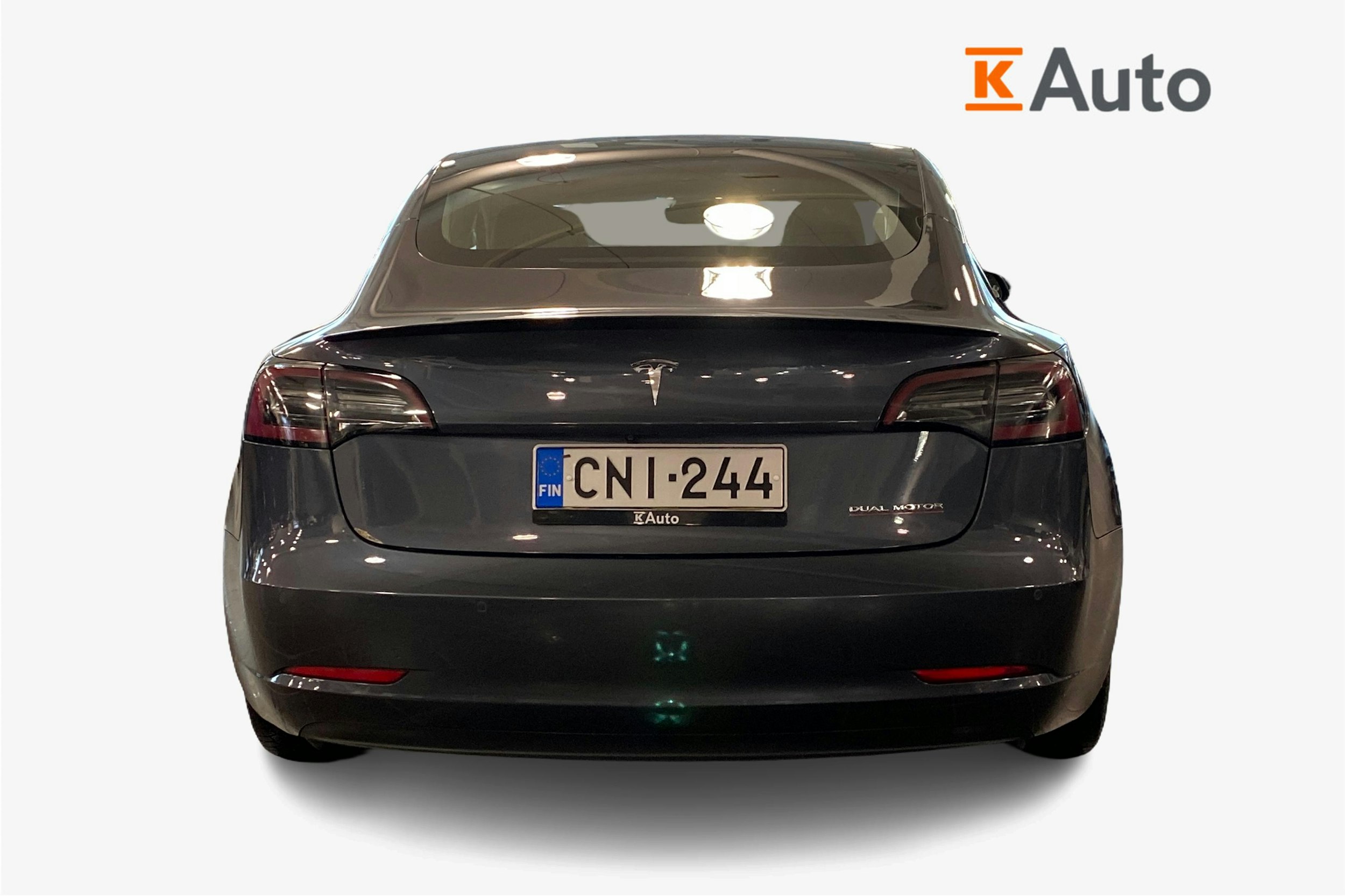 harmaa Tesla Model 3 2019 kuva 3.