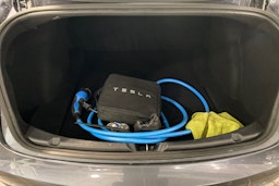 harmaa Tesla Model 3 2019 kuva 14.