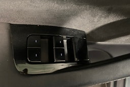 harmaa Tesla Model 3 2019 kuva 15.