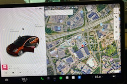 harmaa Tesla Model 3 2019 kuva 17.