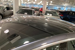 harmaa Tesla Model 3 2019 kuva 18.