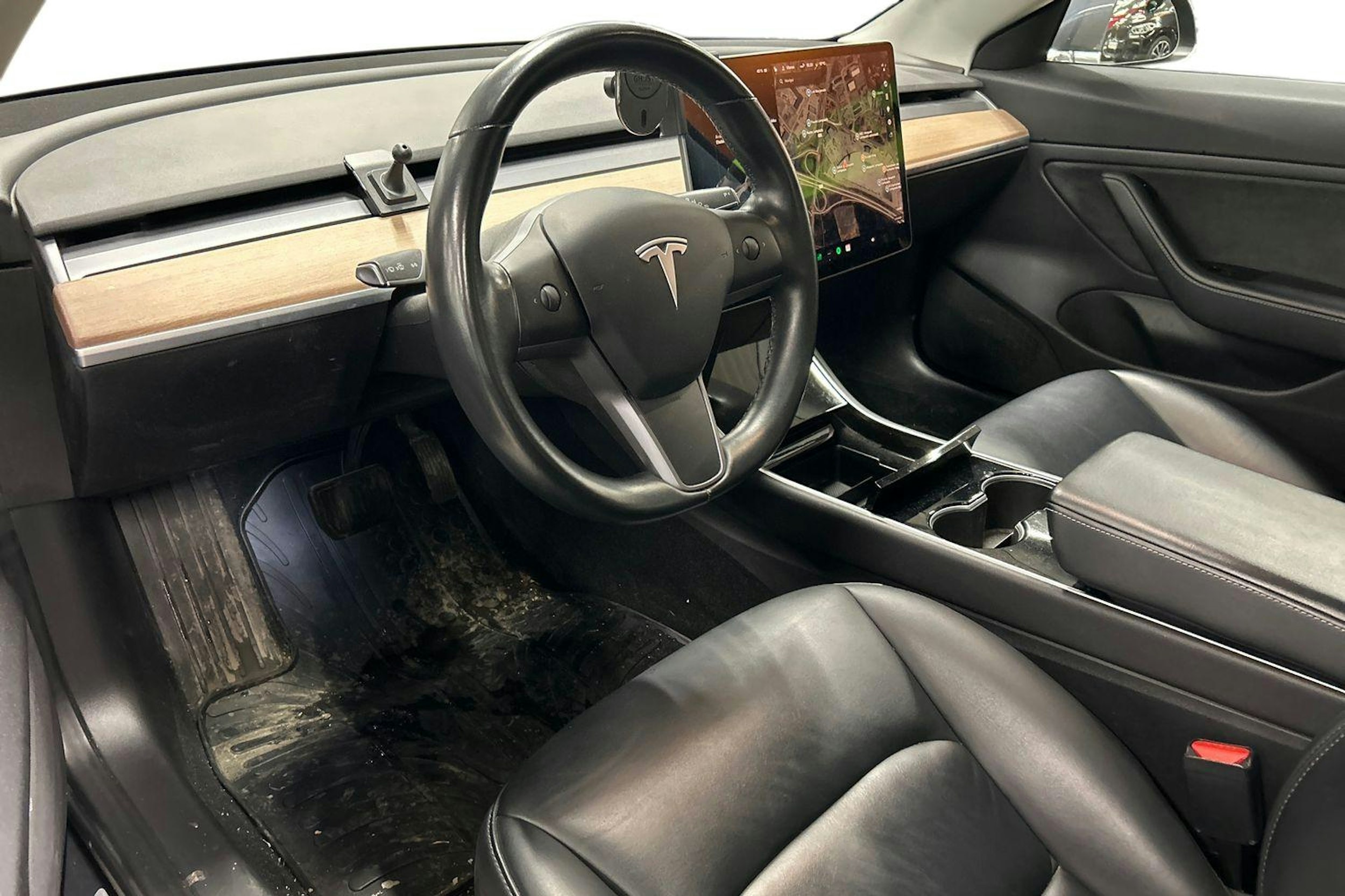 harmaa Tesla Model 3 2019 kuva 3.