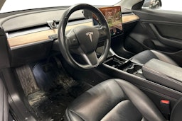 harmaa Tesla Model 3 2019 kuva 3.