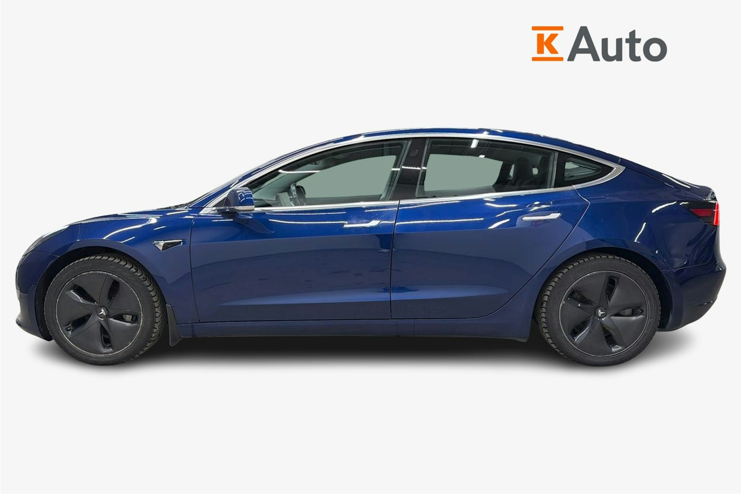 sininen Tesla Model 3 2019 kuva 6.