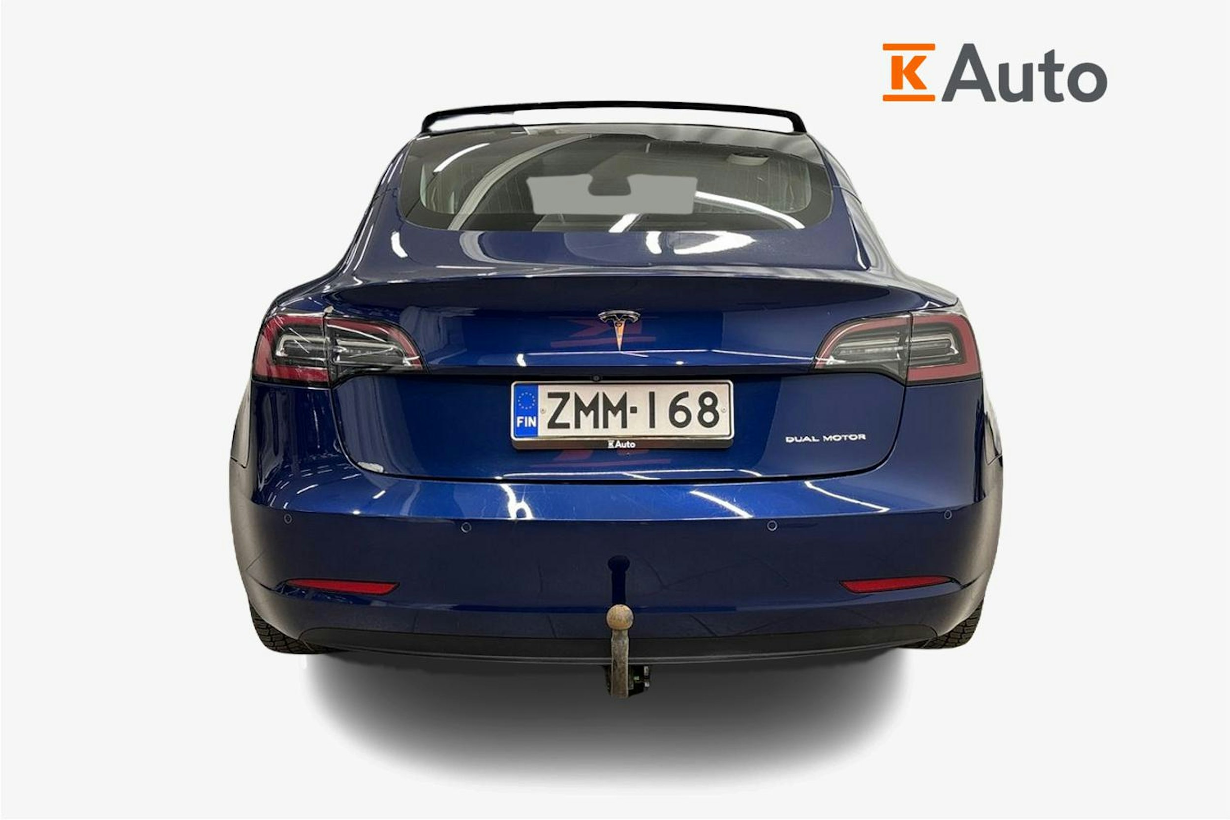 Sininen Tesla Model 3 2019 kuva 3.