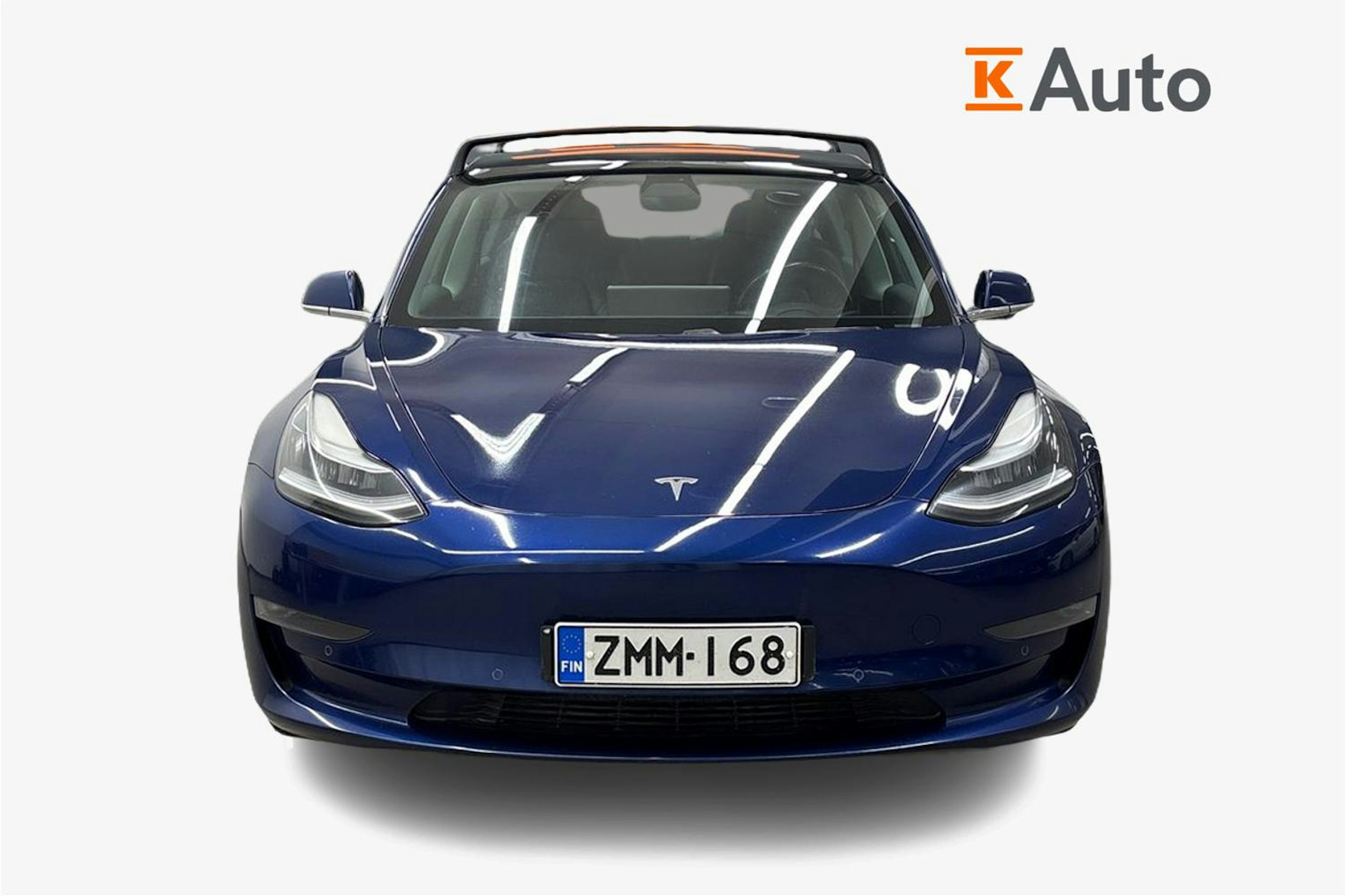 Sininen Tesla Model 3 2019 kuva 4.