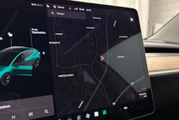 Sininen Tesla Model 3 2019 kuva 14.