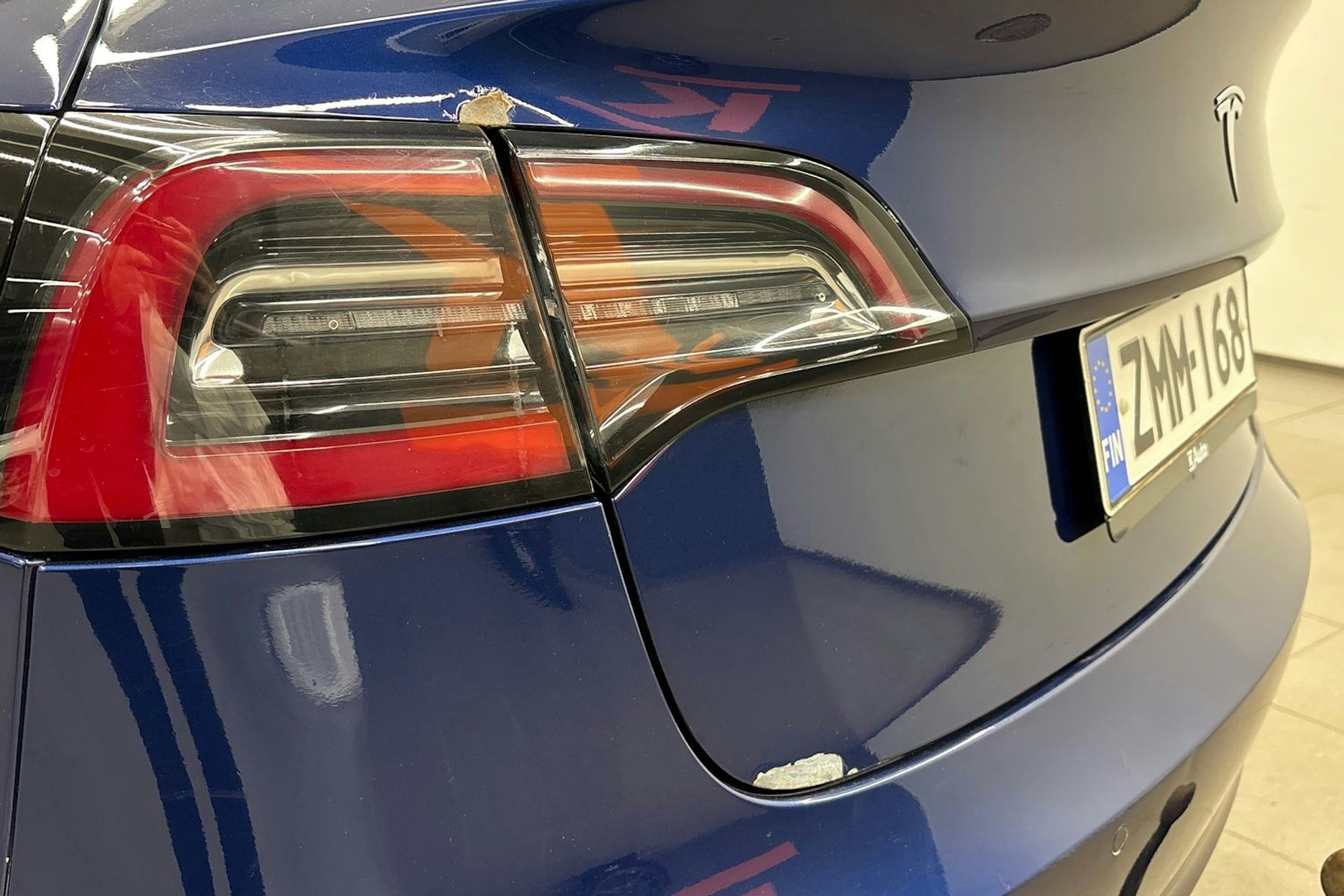 Sininen Tesla Model 3 2019 kuva 24.