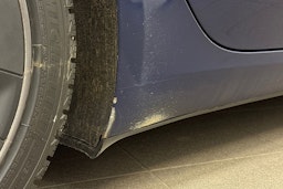 Sininen Tesla Model 3 2019 kuva 28.