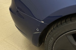 Sininen Tesla Model 3 2019 kuva 29.