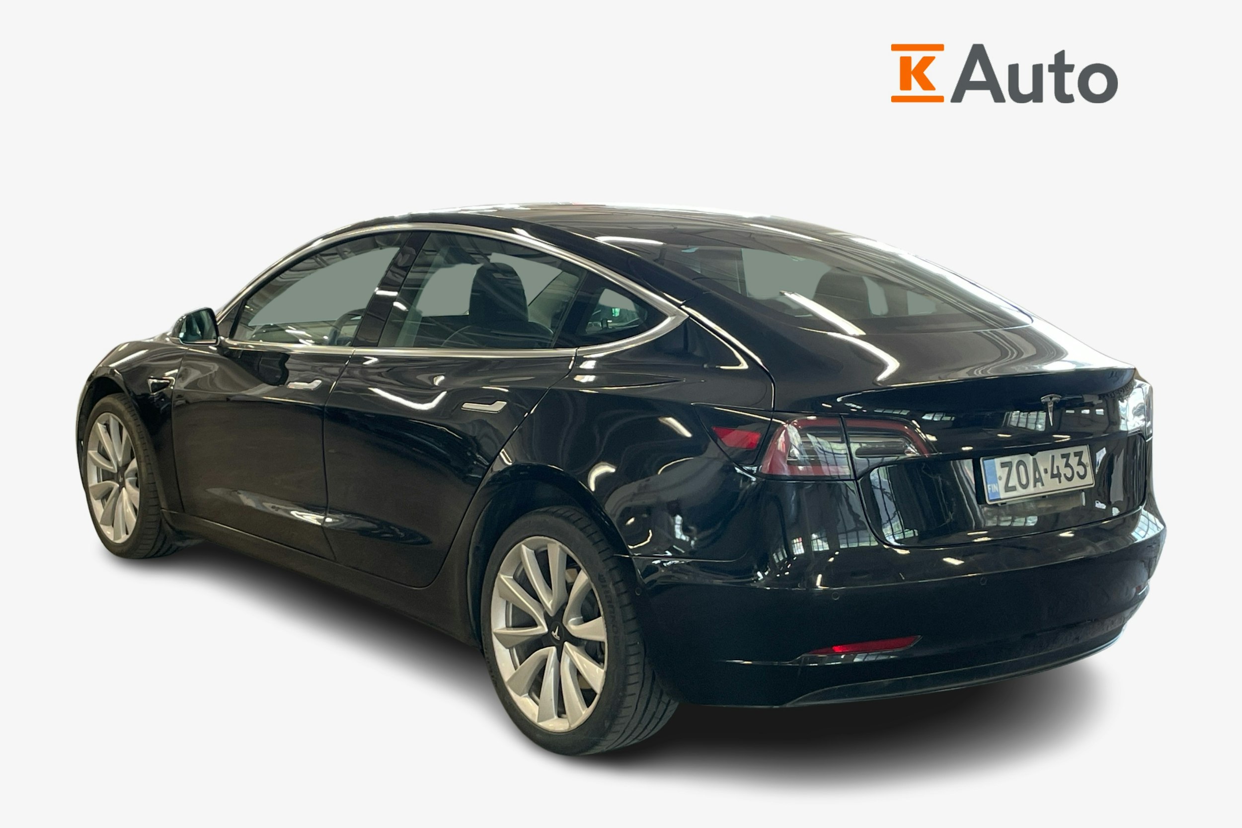 musta Tesla Model 3 2019 kuva 2.