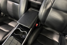 valkoinen Tesla Model 3 2019 kuva 24.