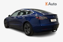 sininen Tesla Model 3 2020 kuva 2.