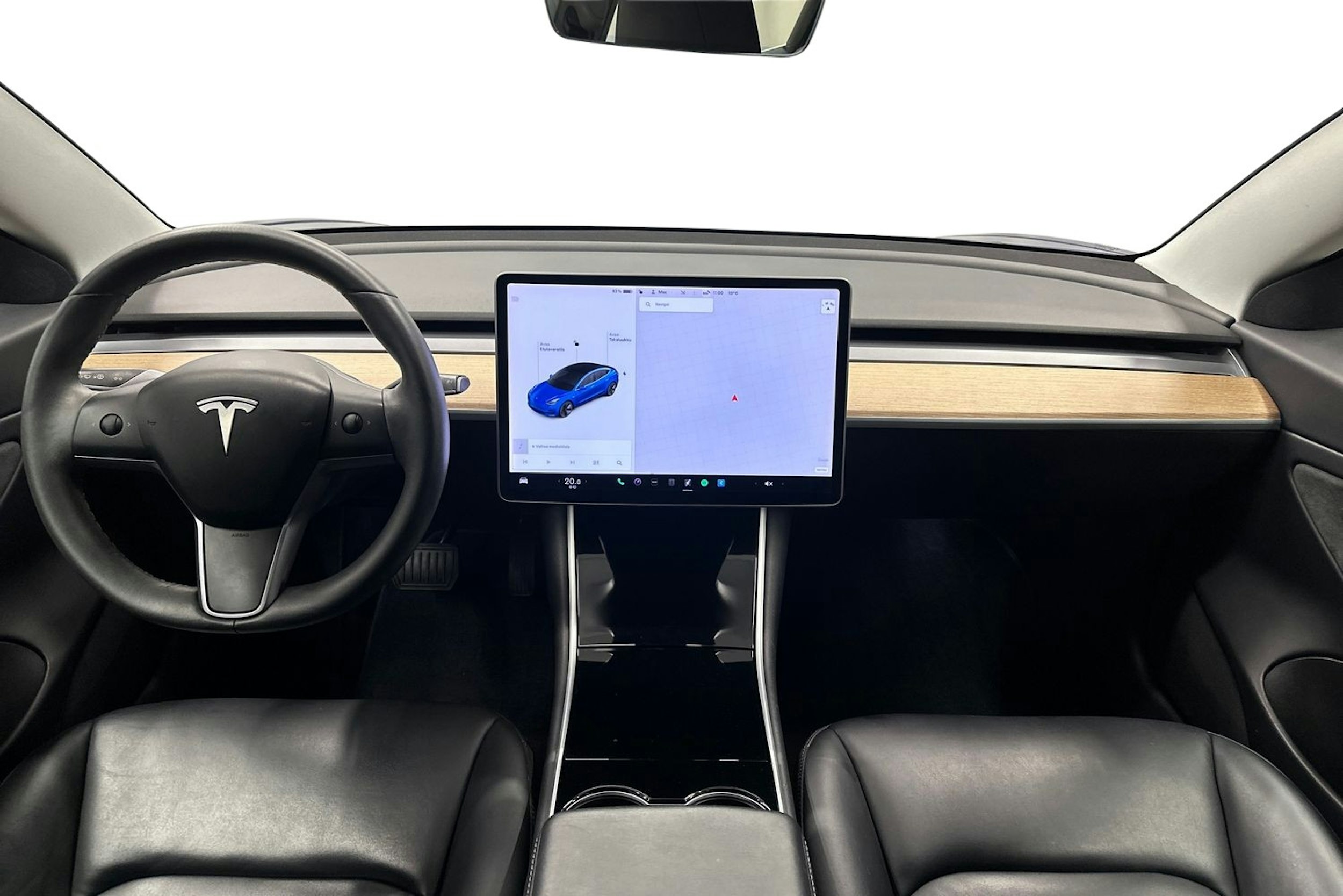 sininen Tesla Model 3 2020 kuva 9.