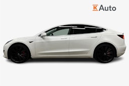 valkoinen Tesla Model 3 2020 kuva 6.