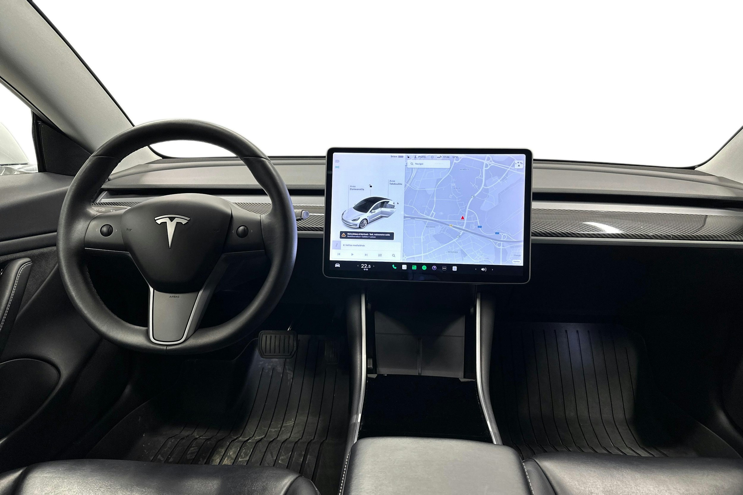 valkoinen Tesla Model 3 2020 kuva 7.