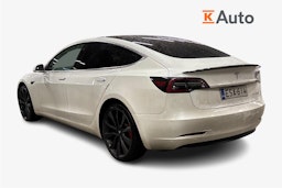 valkoinen Tesla Model 3 2020 kuva 2.