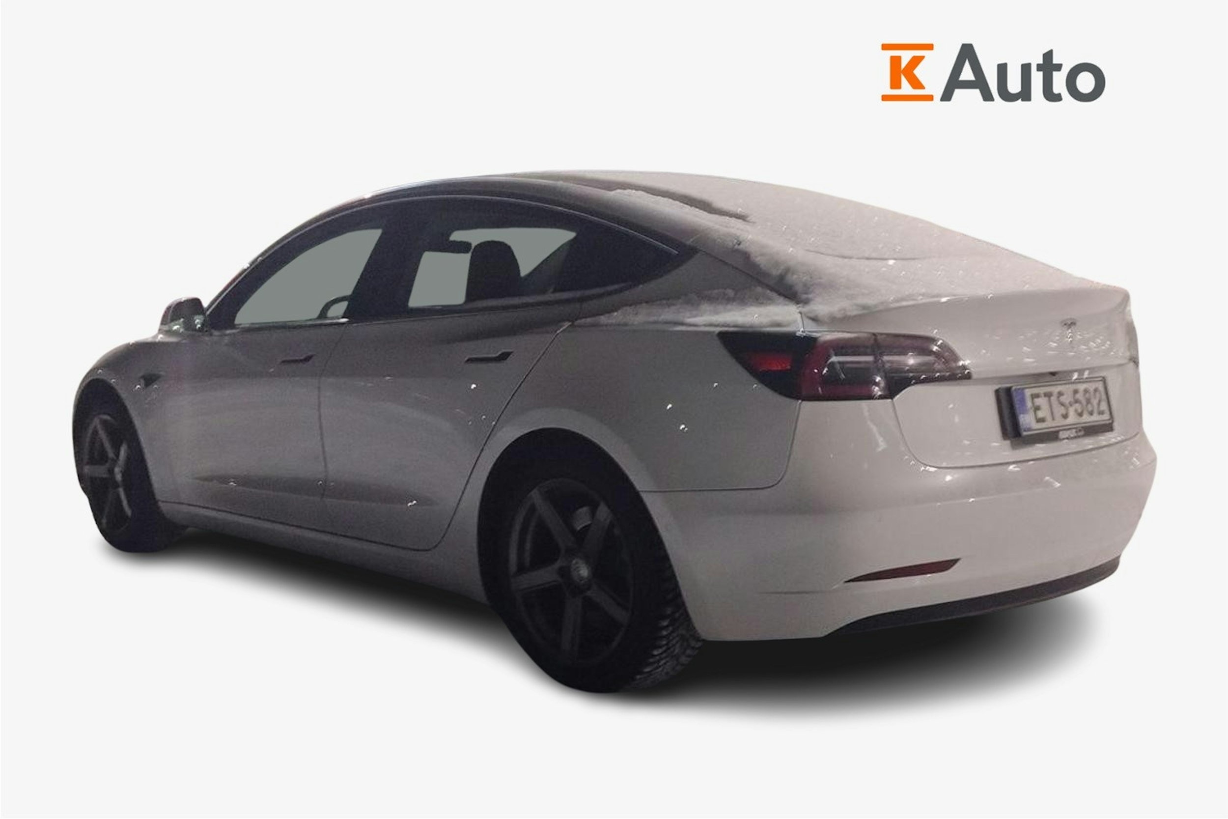 valkoinen Tesla Model 3 2020 kuva 2.