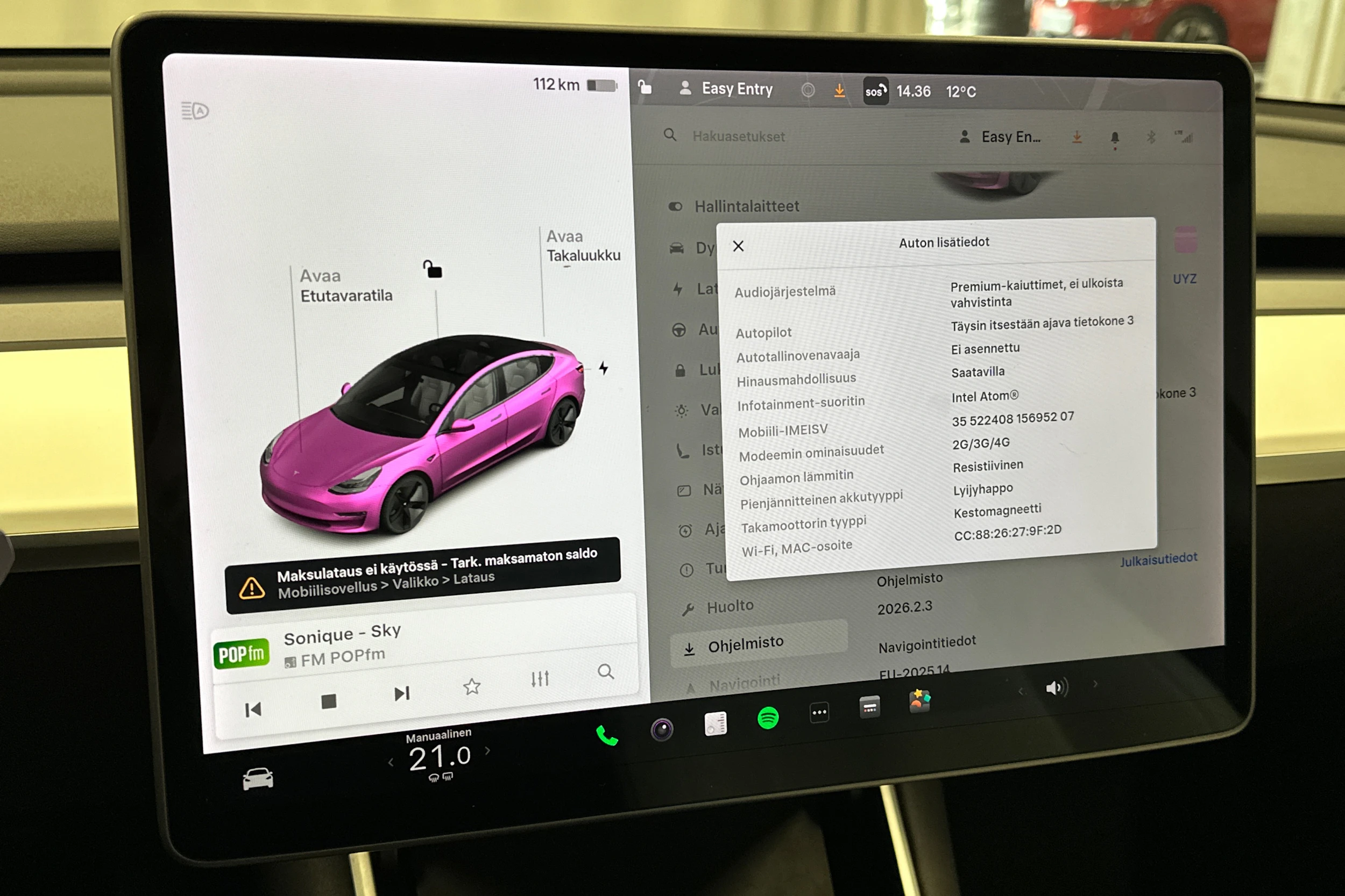 valkoinen Tesla Model 3 2020 kuva 20.