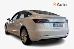 Valkoinen Tesla Model 3 2020 kuva 2.