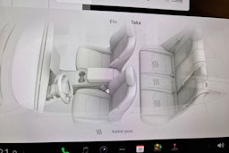 valkoinen Tesla Model 3 2020 kuva 23.