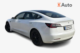 valkoinen Tesla Model 3 2020 kuva 2.