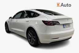 valkoinen Tesla Model 3 2020 kuva 2.