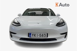 valkoinen Tesla Model 3 2020 kuva 5.