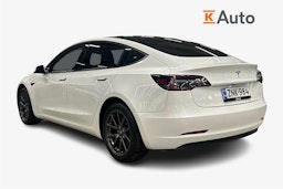 Valkoinen Tesla Model 3 2020 kuva 2.