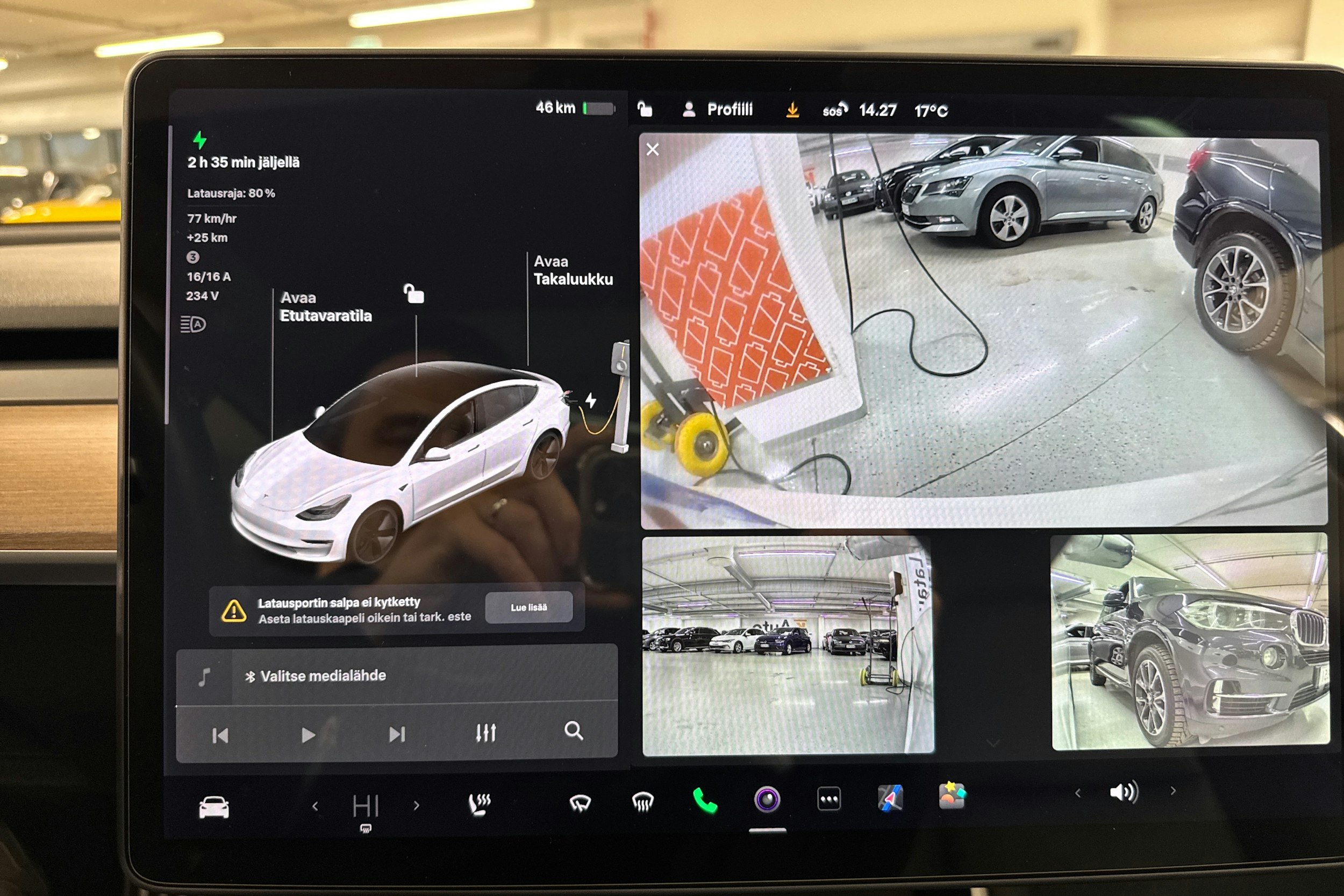 Valkoinen Tesla Model 3 2020 kuva 17.