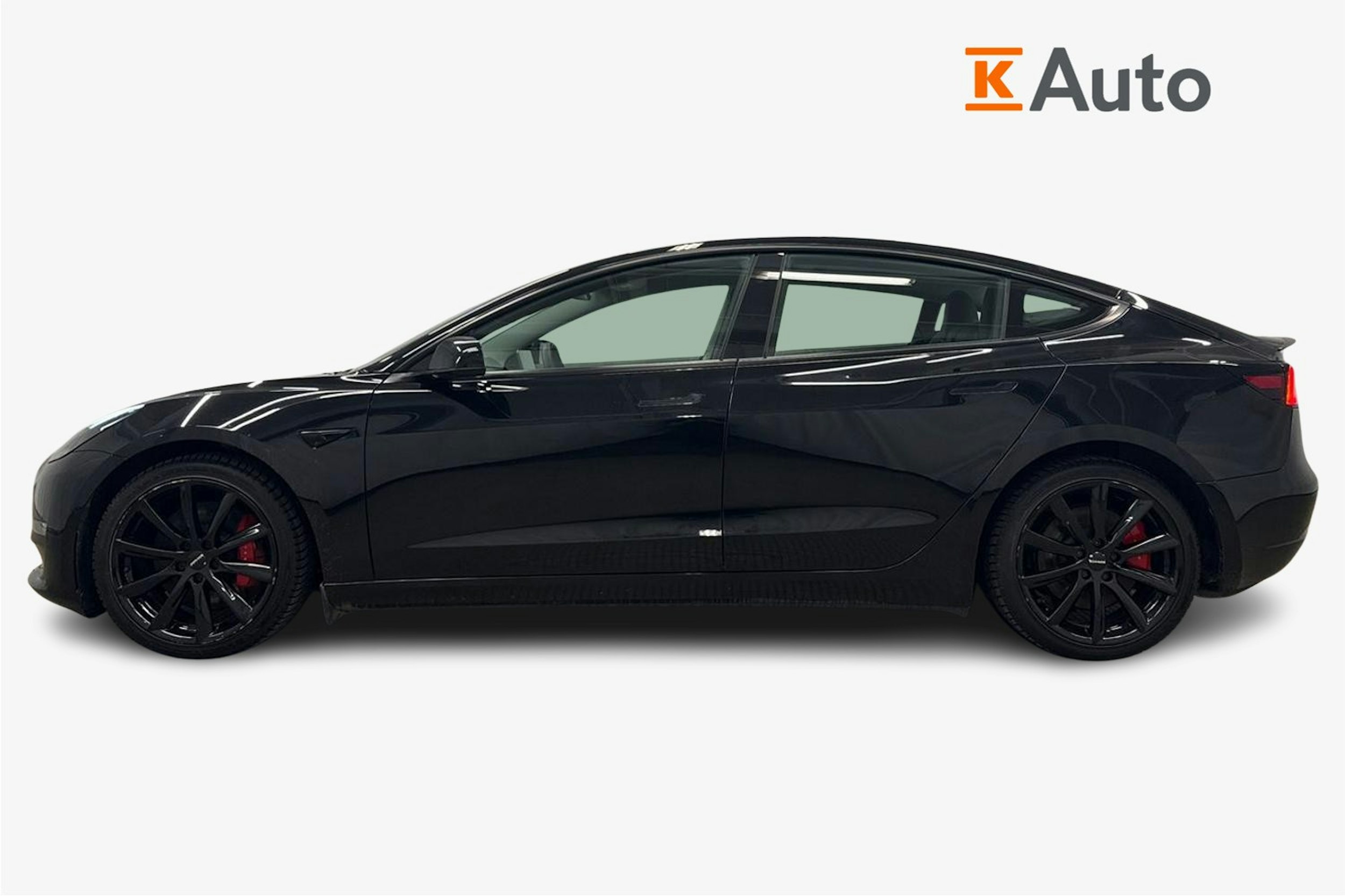 musta Tesla Model 3 2021 kuva 6.