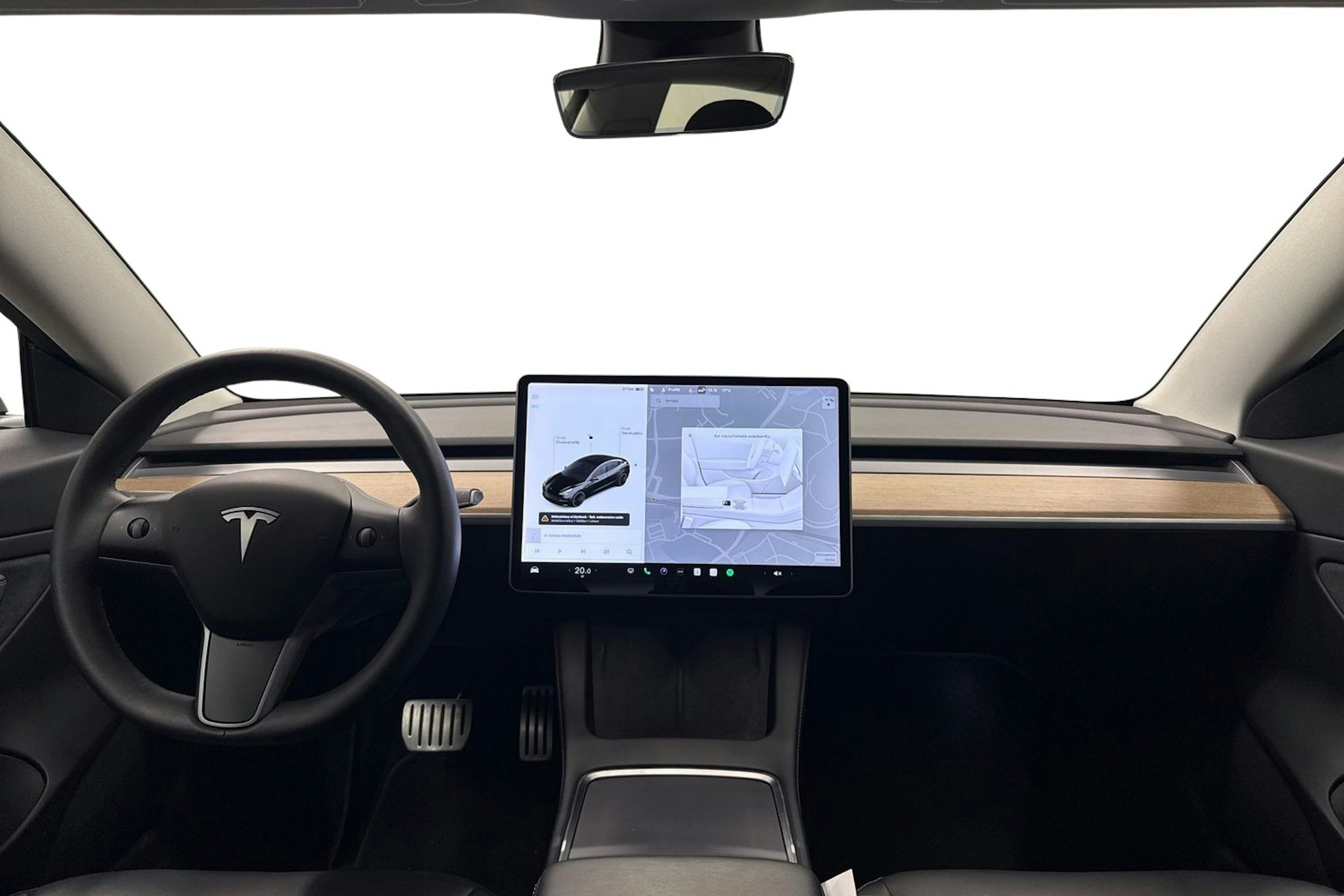 musta Tesla Model 3 2021 kuva 9.