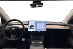 musta Tesla Model 3 2021 kuva 9.