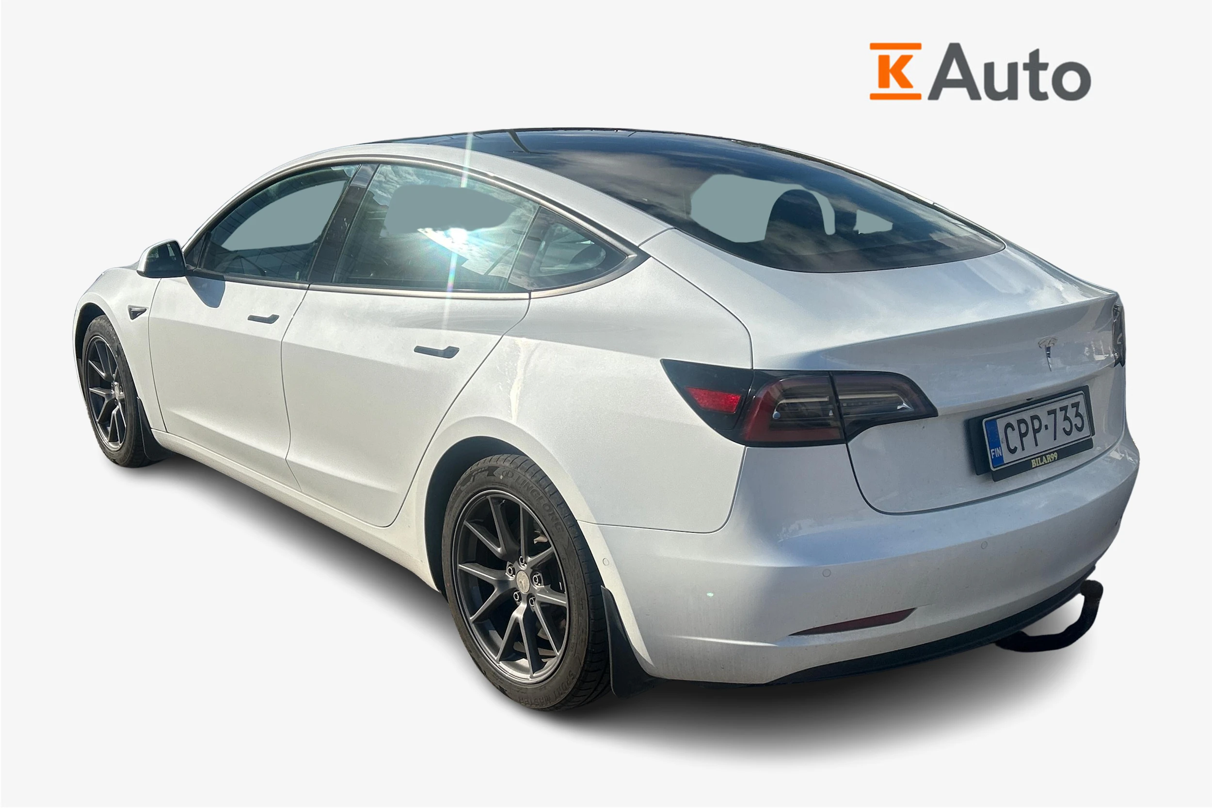 valkoinen Tesla Model 3 2021 kuva 2.