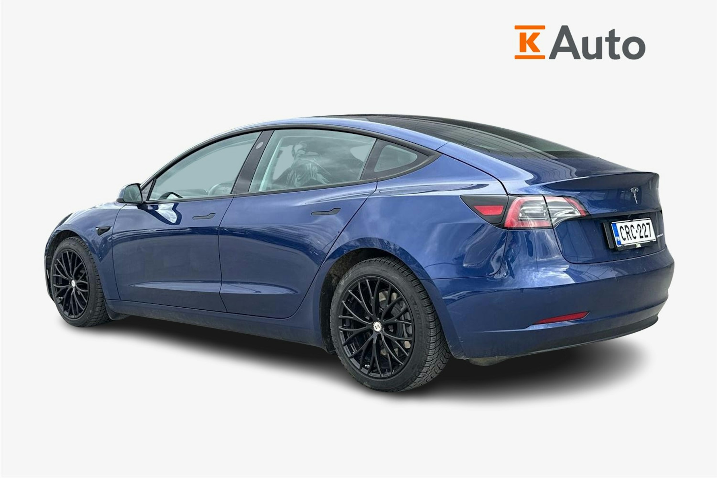 Sininen Tesla Model 3 2021 kuva 2.