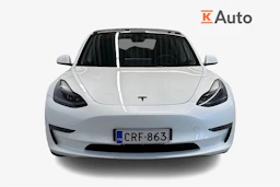 valkoinen Tesla Model 3 2021 kuva 4.