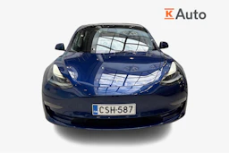 sininen Tesla Model 3 2021 kuva 4.