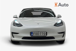 valkoinen Tesla Model 3 2021 kuva 5.