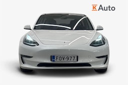 Valkoinen Tesla Model 3 2021 kuva 5.