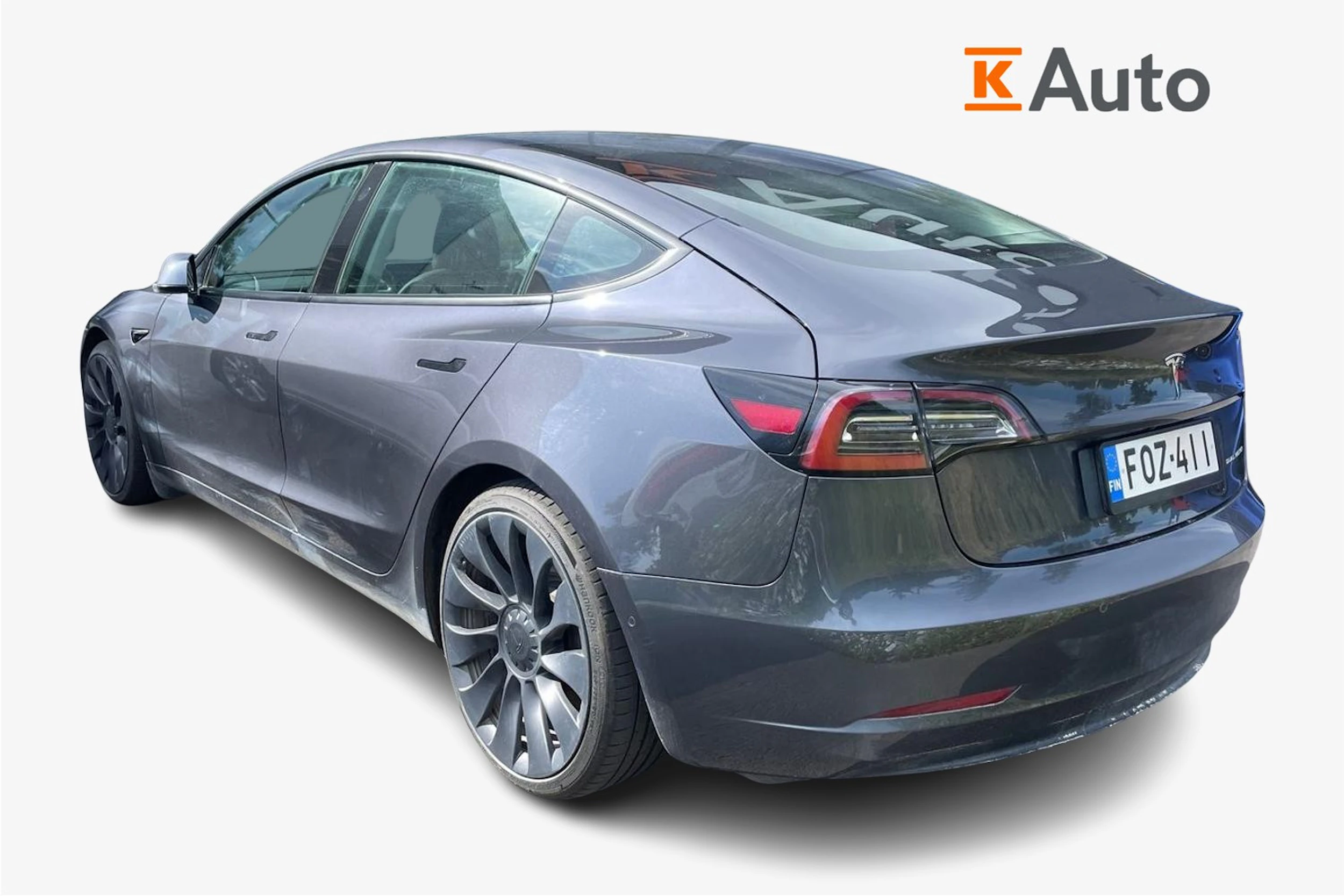 harmaa Tesla Model 3 2021 kuva 2.