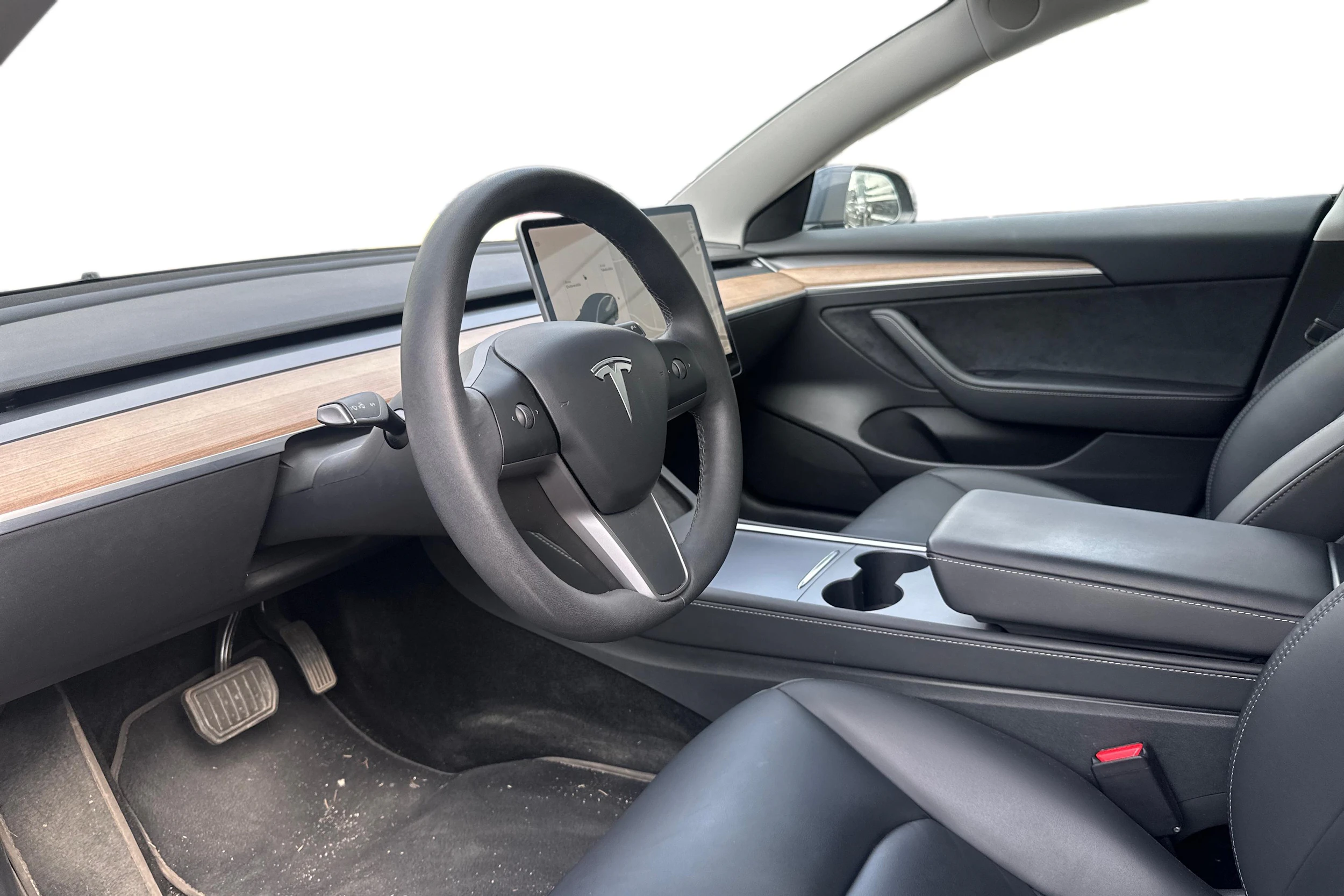 Harmaa Tesla Model 3 2021 kuva 3.