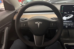 Tesla Model 3 2021 kuva 18.