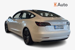 valkoinen Tesla Model 3 2021 kuva 2.
