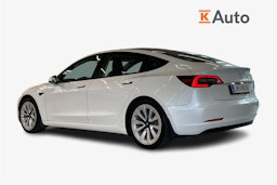valkoinen Tesla Model 3 2021 kuva 2.