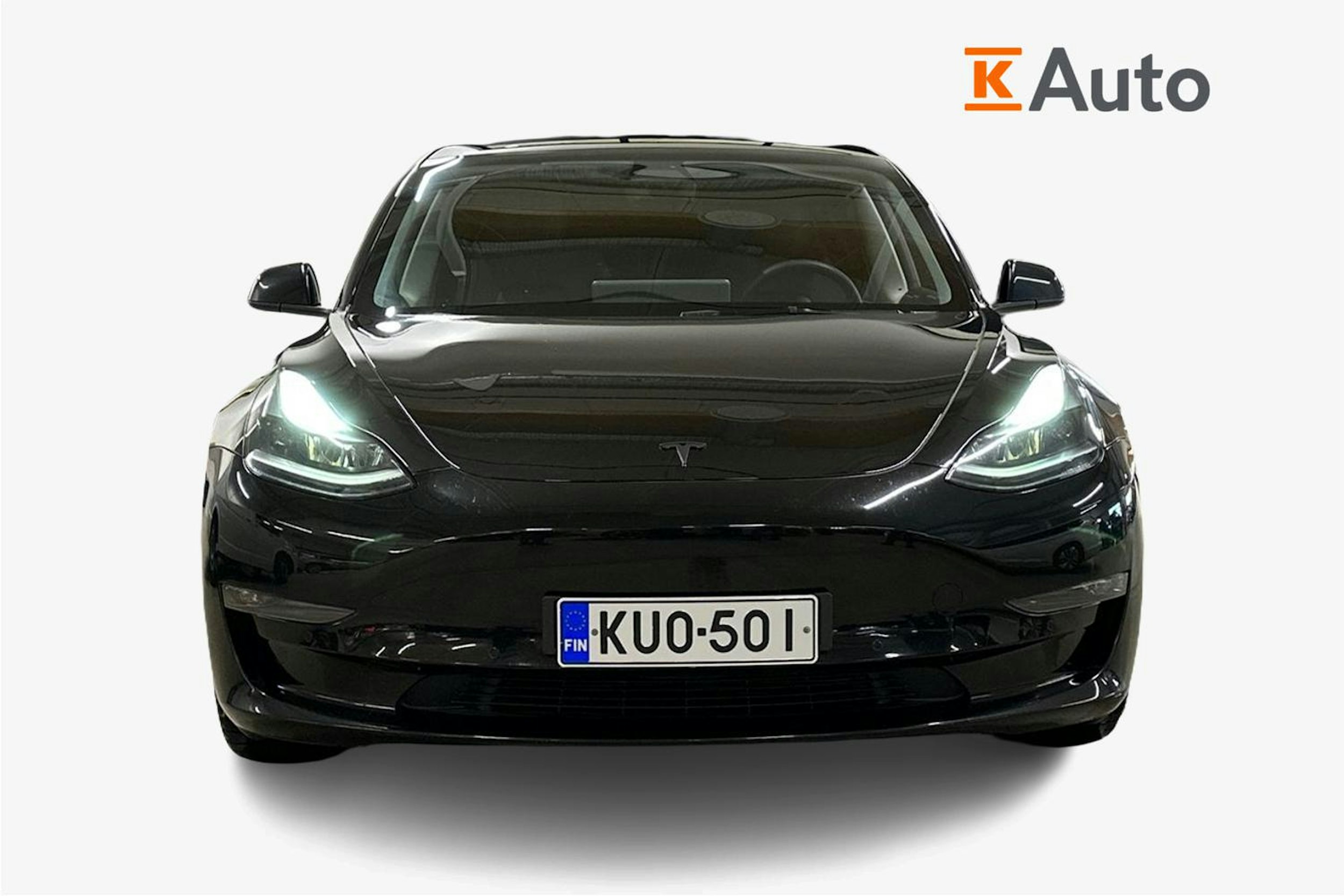musta Tesla Model 3 2021 kuva 5.