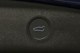 sininen Tesla Model 3 2022 kuva 15.