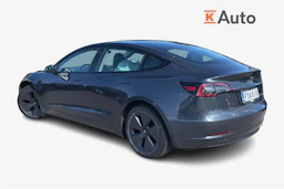 Harmaa Tesla Model 3 2022 kuva 2.